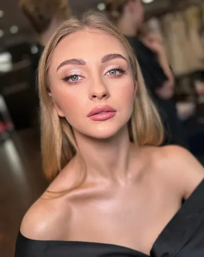 Anna Art Makeup